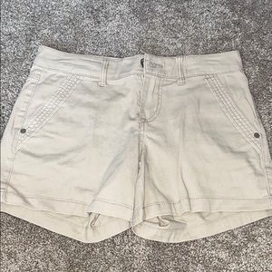 khaki shorts
